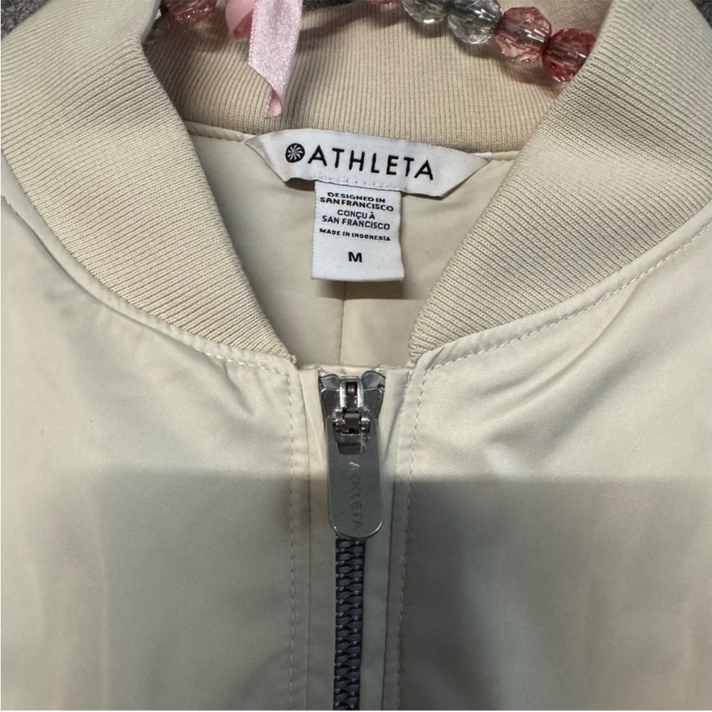 NWT Athleta SATEEN BOMBER jacket Bone cream size M‎ - Picture 4 of 14